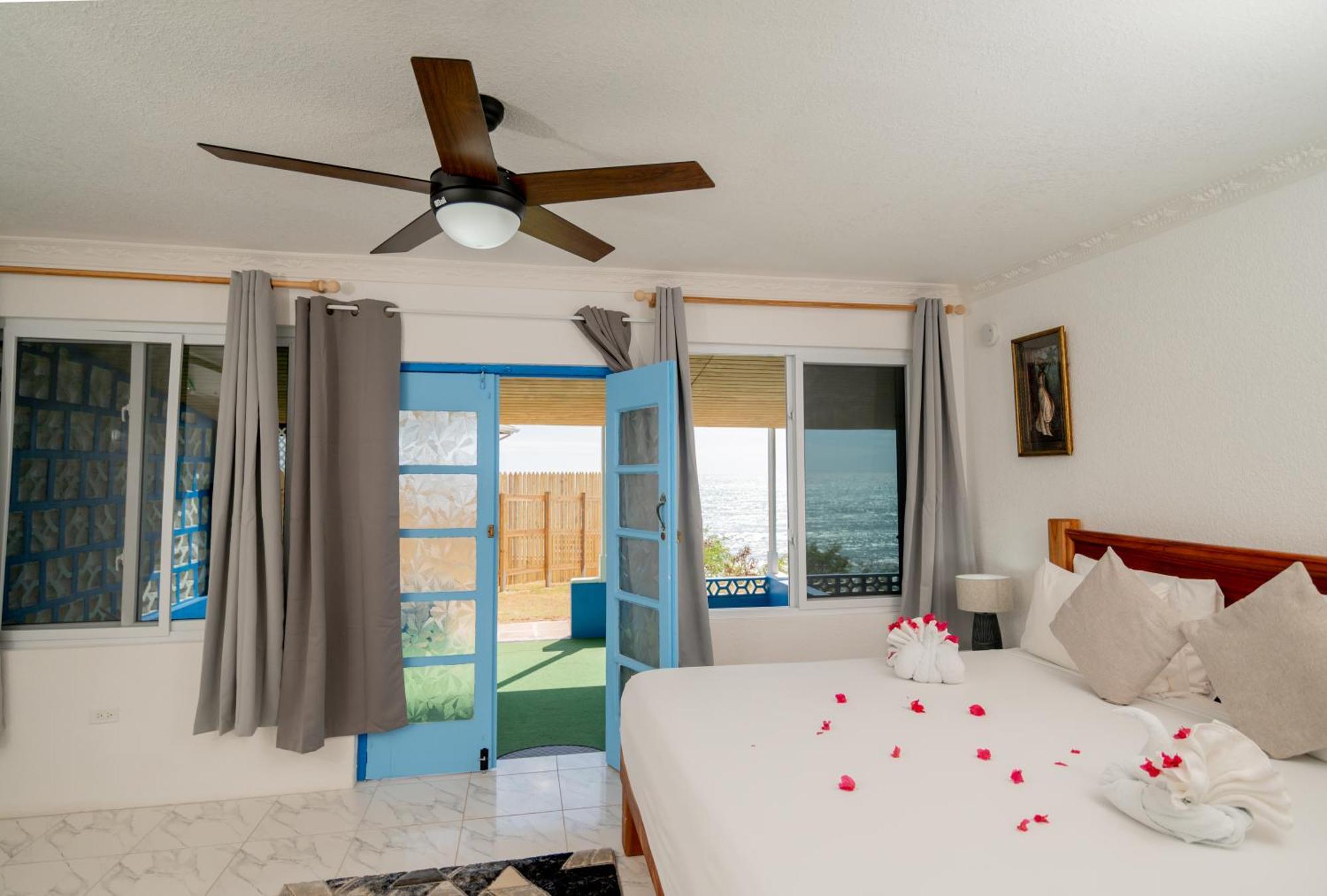 Beyond Sunset Resort & Villas Treasure Beach Exterior foto