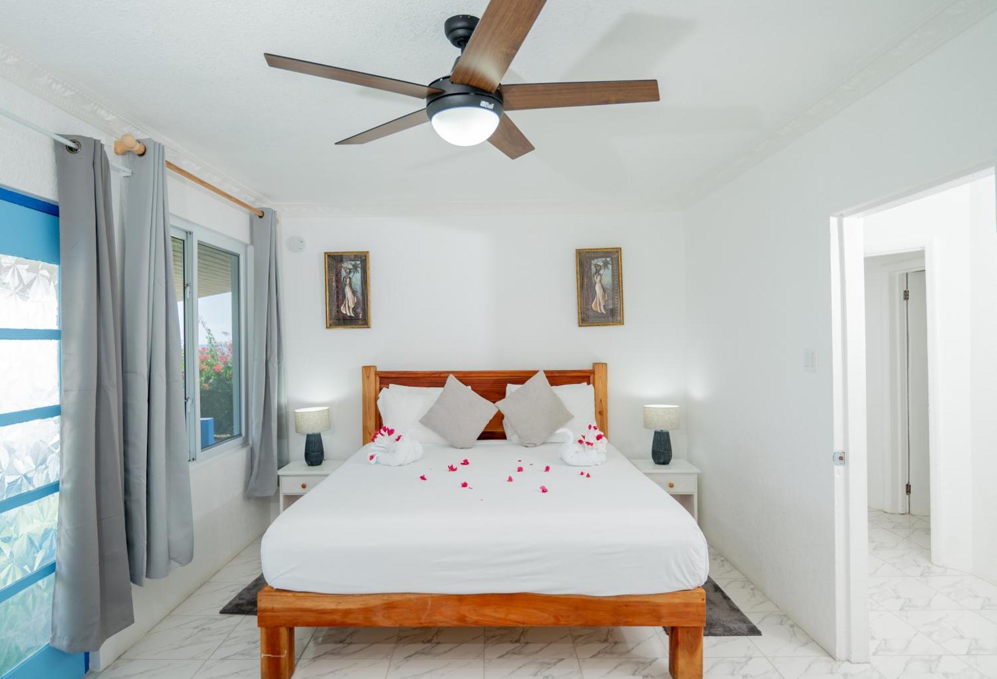 Beyond Sunset Resort & Villas Treasure Beach Exterior foto